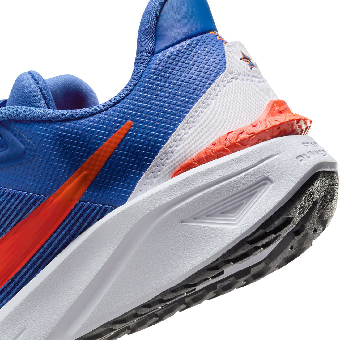Nike Star Runner 4 Big Kids' Road Running Shoes DX7615-402